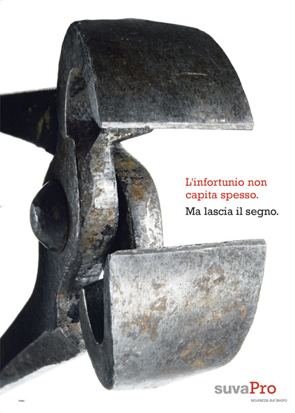 Ammonimento contro il rischio di infortunio con l'immagine di una tenaglia, 2007